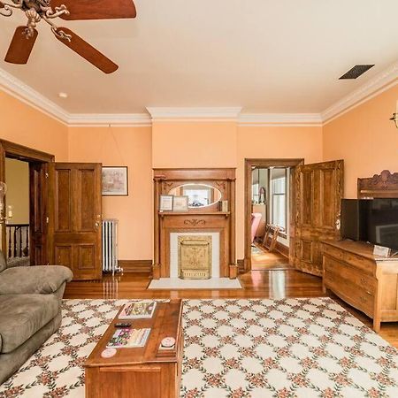 Peaceful Easy Feelings - King Sized Bed - Sleeps 2 Apartman Lynchburg Kültér fotó