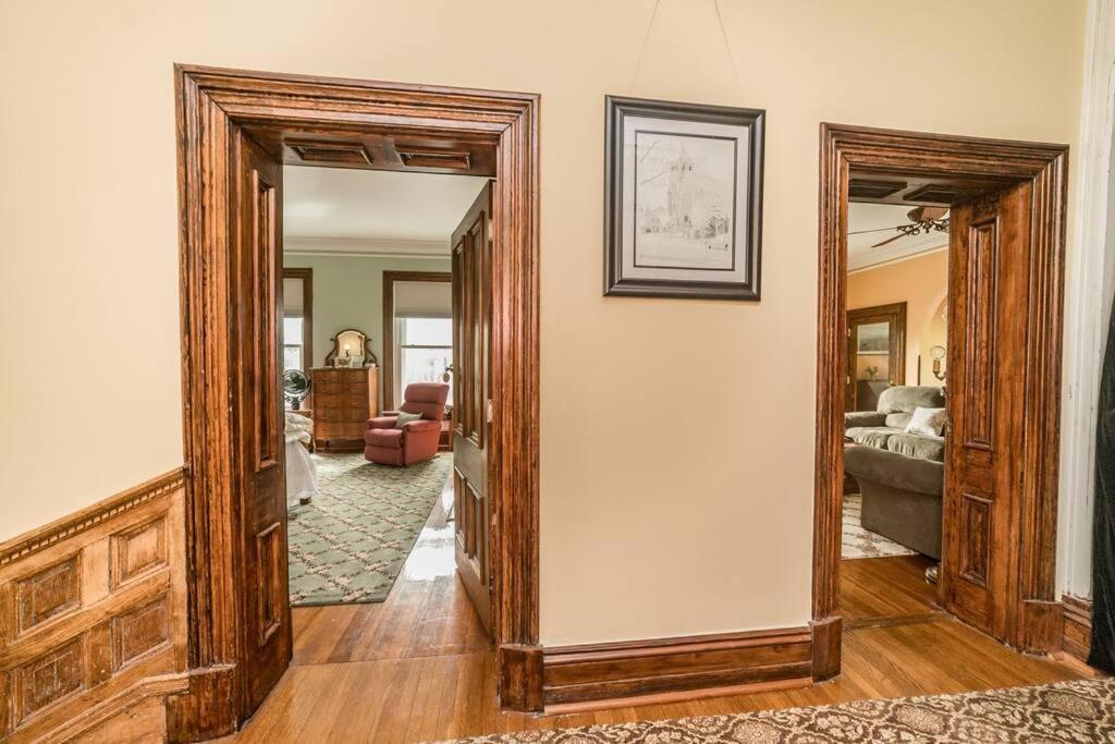 Peaceful Easy Feelings - King Sized Bed - Sleeps 2 Apartman Lynchburg Kültér fotó